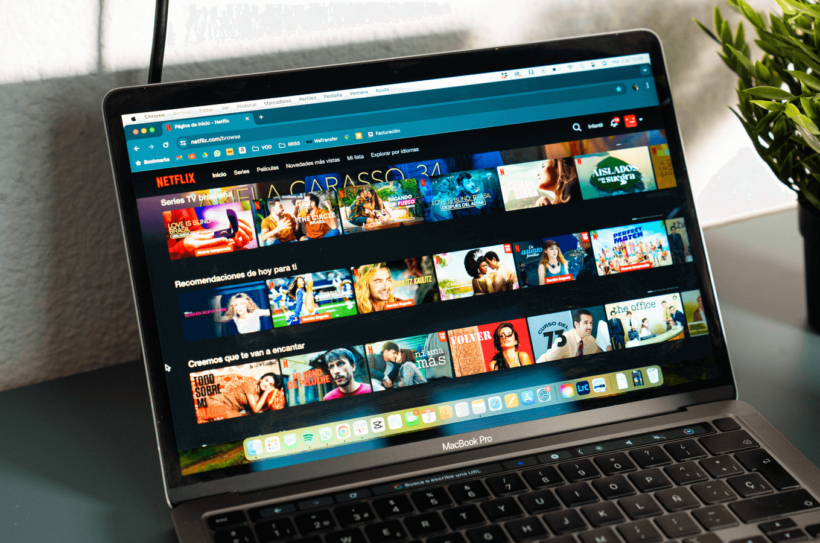 Netflix-catalogo-contenidos-ordenador-portatil.png