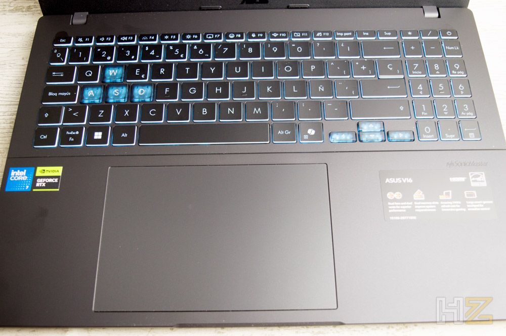 ASUS V16