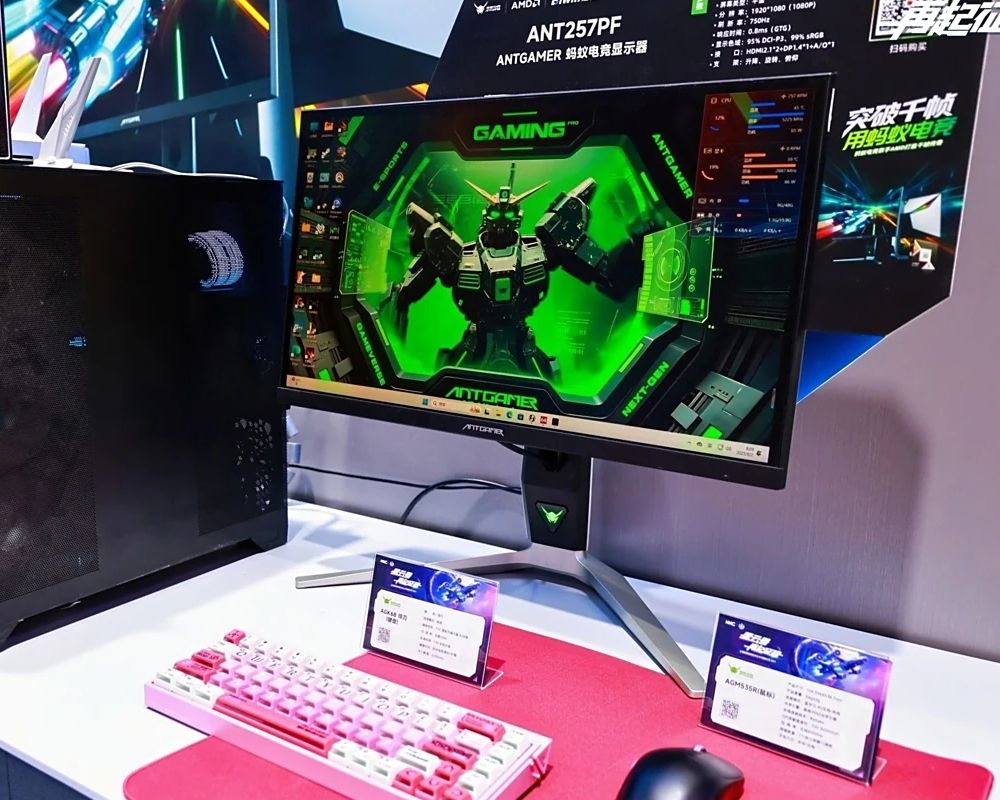 Monitor AntGamer ANT257PF de 750 Hz sobre un escritorio, mostrando una imagen de juego colorida.