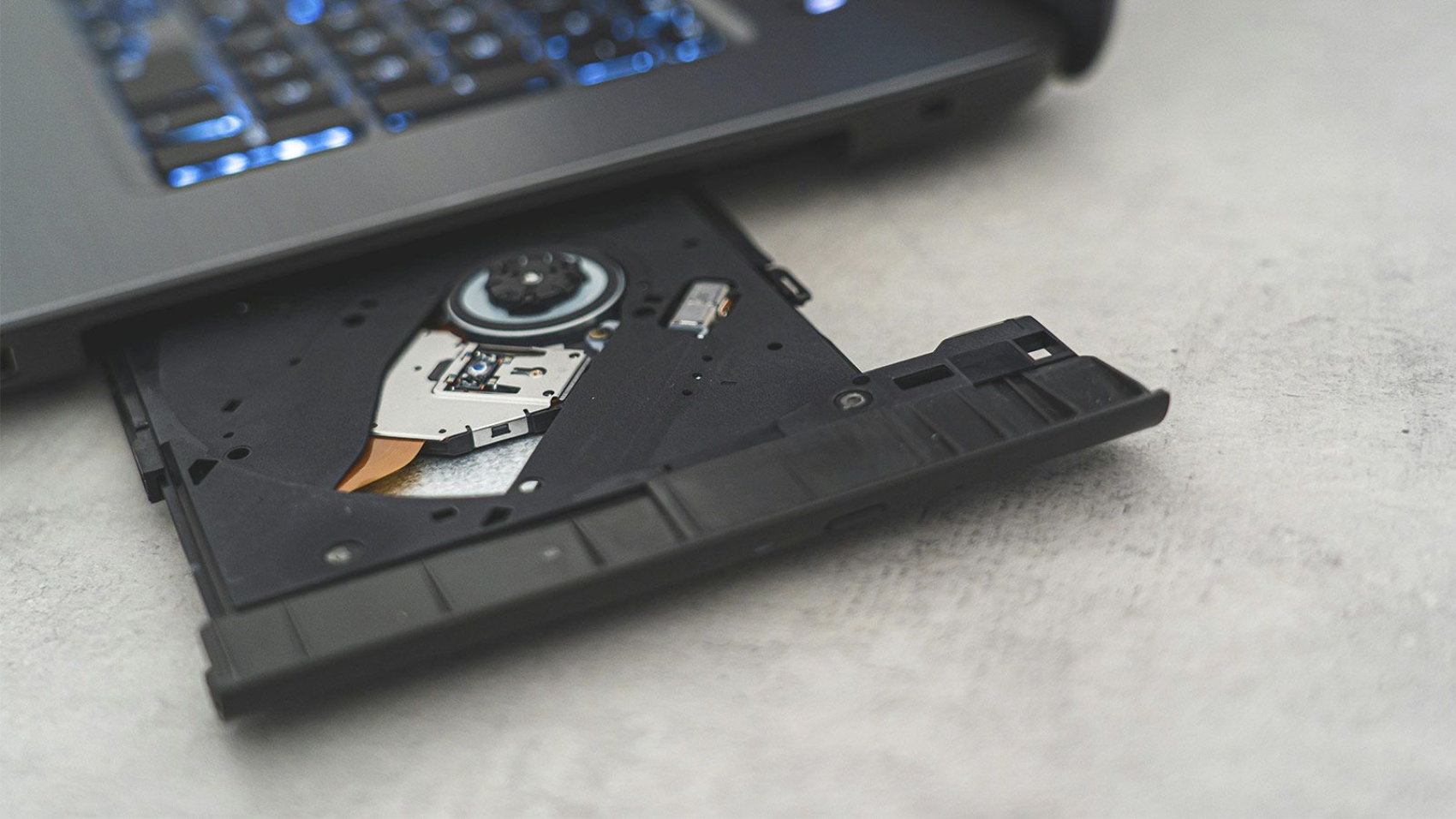 Japón revive el Blu-ray: el adiós a Windows 10 impulsa el regreso de los discos físicos