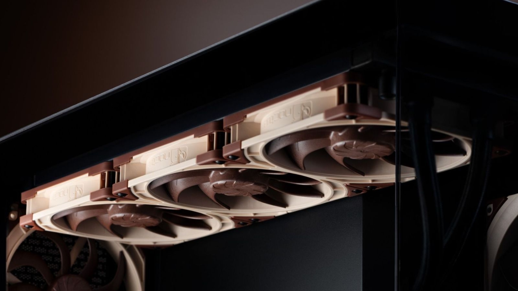 ¿Sabes por qué los ventiladores de 140 mm casi siempre son mejores que los de 120 mm?