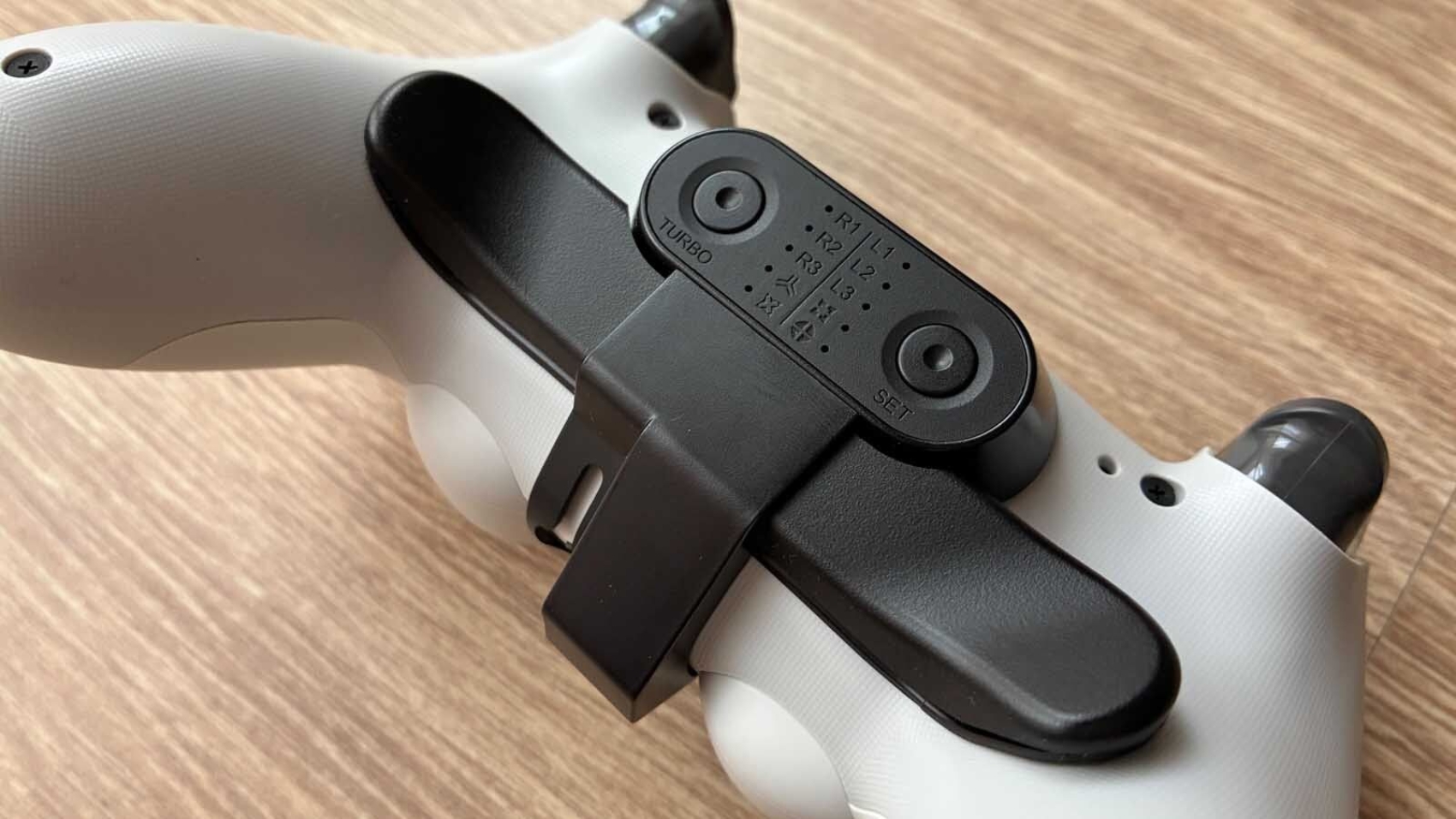 Convierte tu mando de PS4 en un «Pro» con este accesorio de 15 dolars