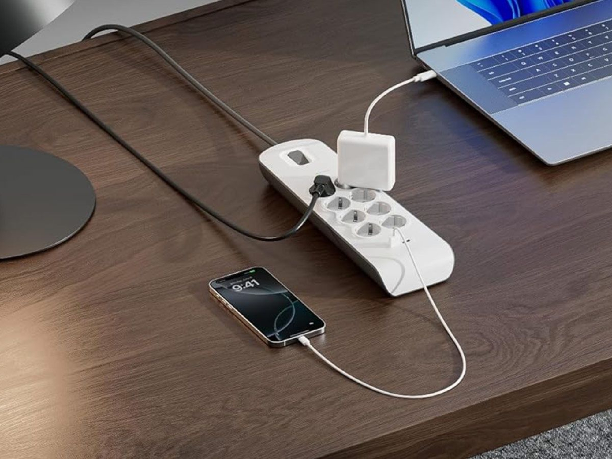 Los puertos USB de las regletas no son tan seguros como piensas