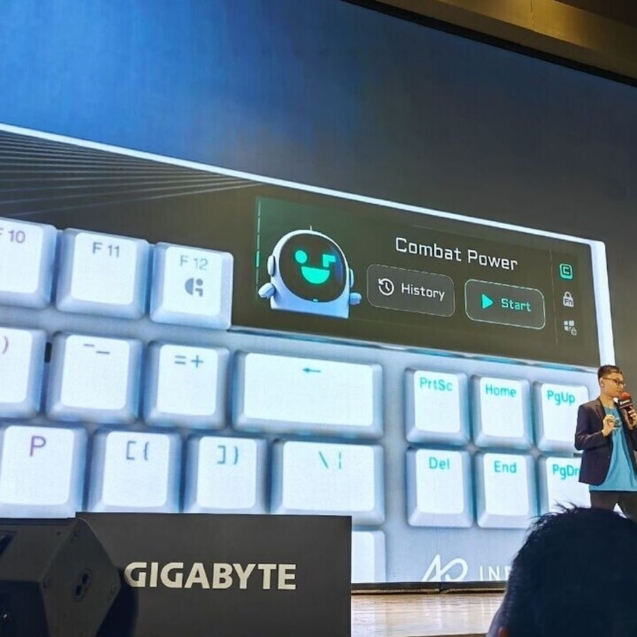 AORUS Infinity, nuevo ratón y teclado gaming en el que sí tiene sentido una pantalla OLED