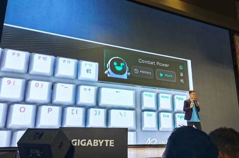AORUS Infinity, nuevo ratón y teclado gaming en el que sí tiene sentido una pantalla OLED