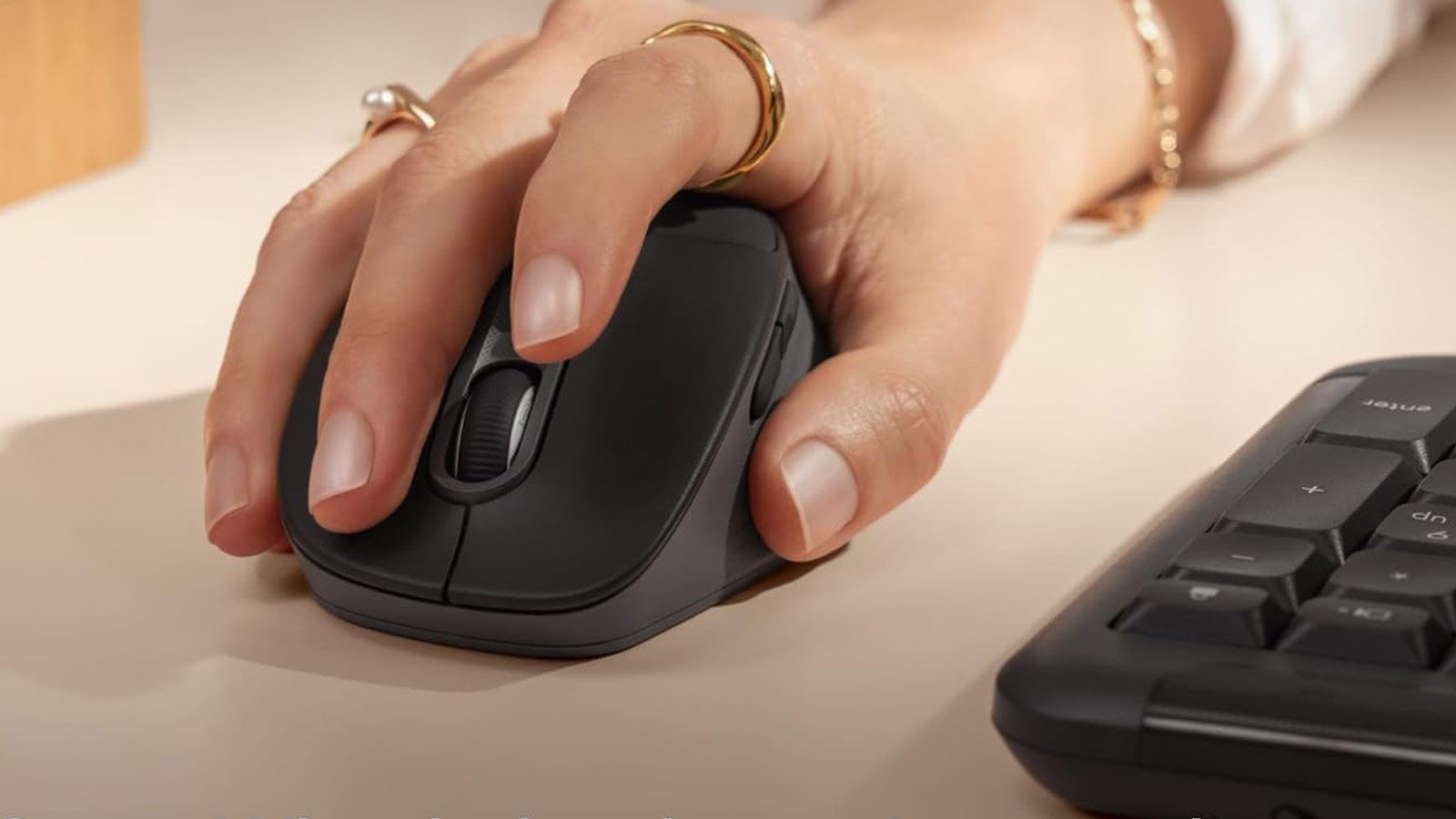 Logitech lanza Signature Comfort Plus, su ratón más cómodo hasta la fecha