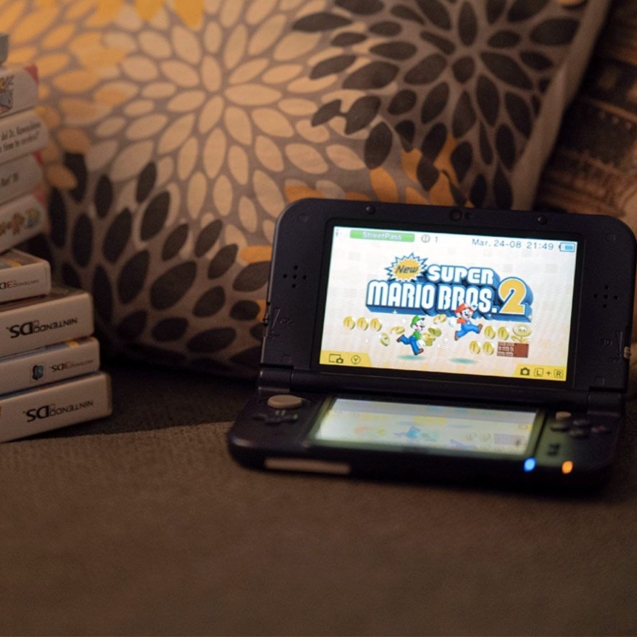Anbernic apuesta por el diseño de las icónicas Nintendo 2DS y 3DS para sus próximas consolas portátiles