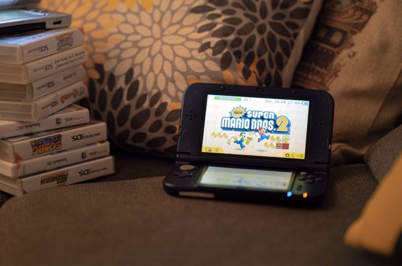 Anbernic apuesta por el diseño de las icónicas Nintendo 2DS y 3DS para sus próximas consolas portátiles
