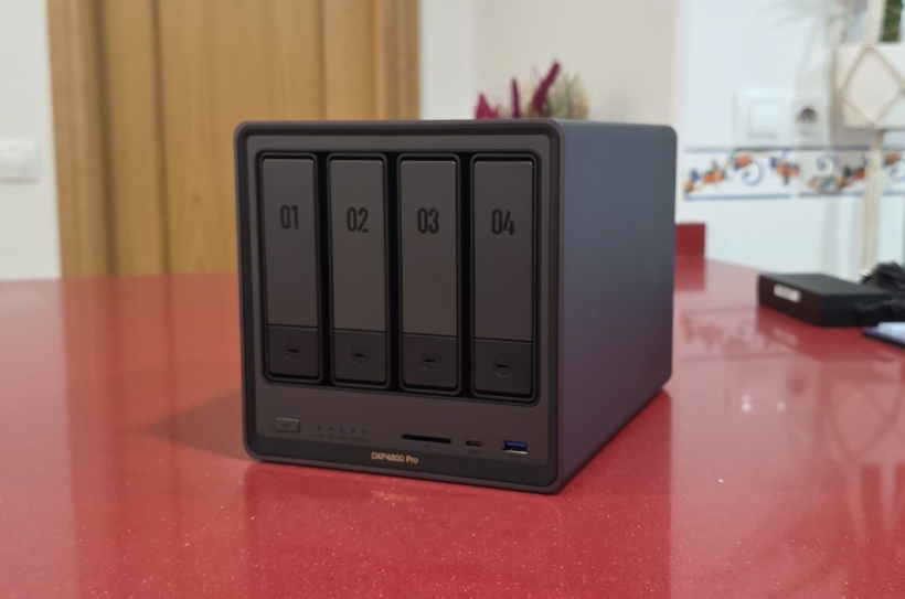 Probamos el NAS que deberías tener si eres creador de contenido: UGREEN NAS DXP4800 GT