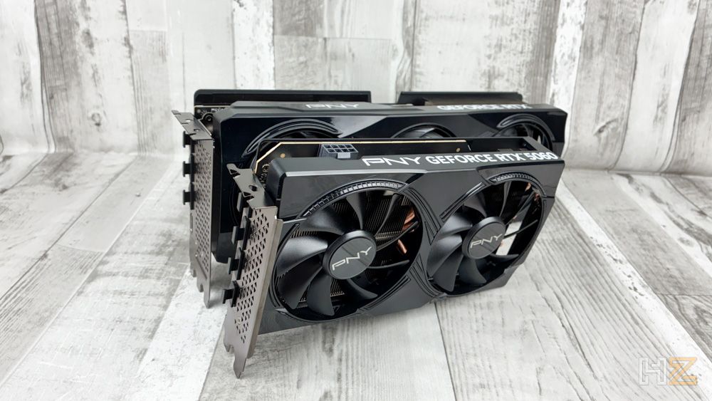Tarjeta gráfica PNY GeForce RTX 5060 de doble ventilador, un ejemplo de componente para un PC de gaming ligero.