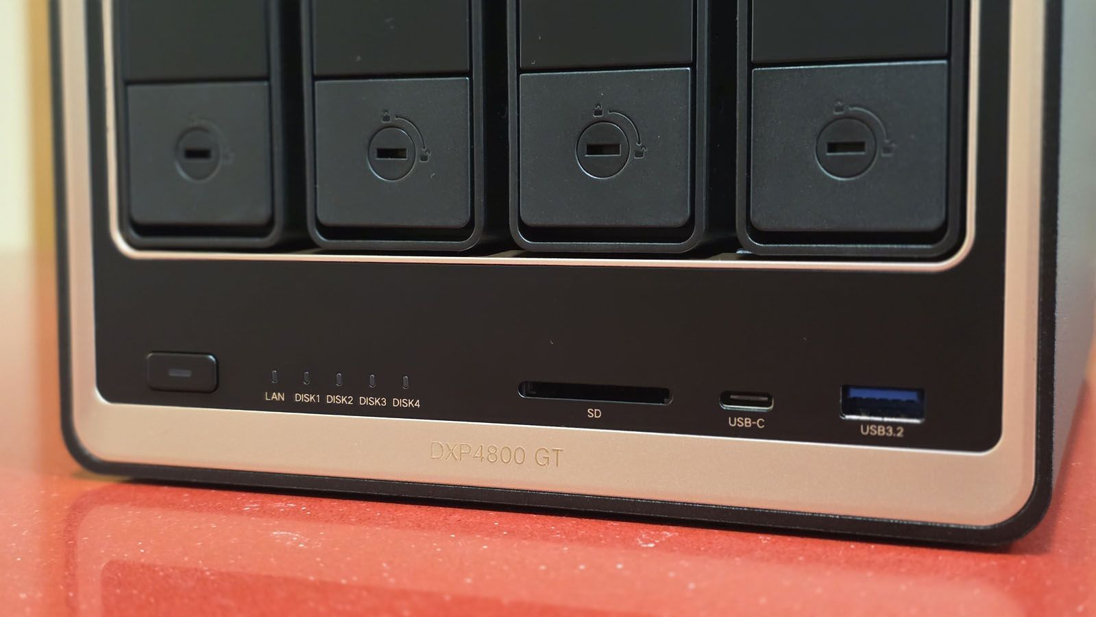 UGREEN DXP4800 GT | Foto HardZone