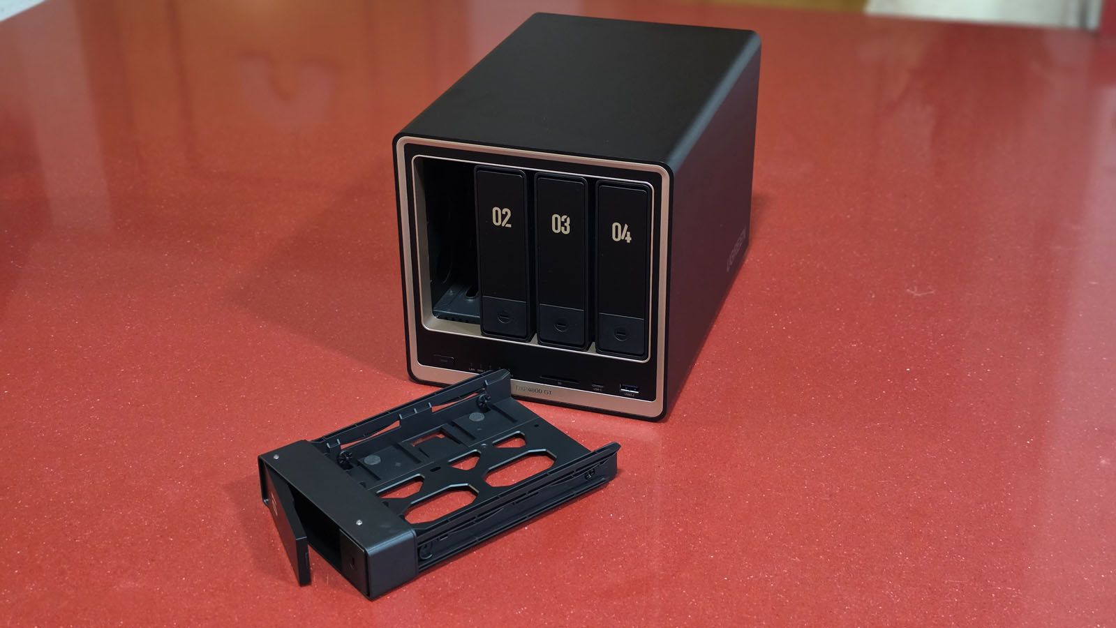 UGREEN DXP4800 GT | Foto HardZone