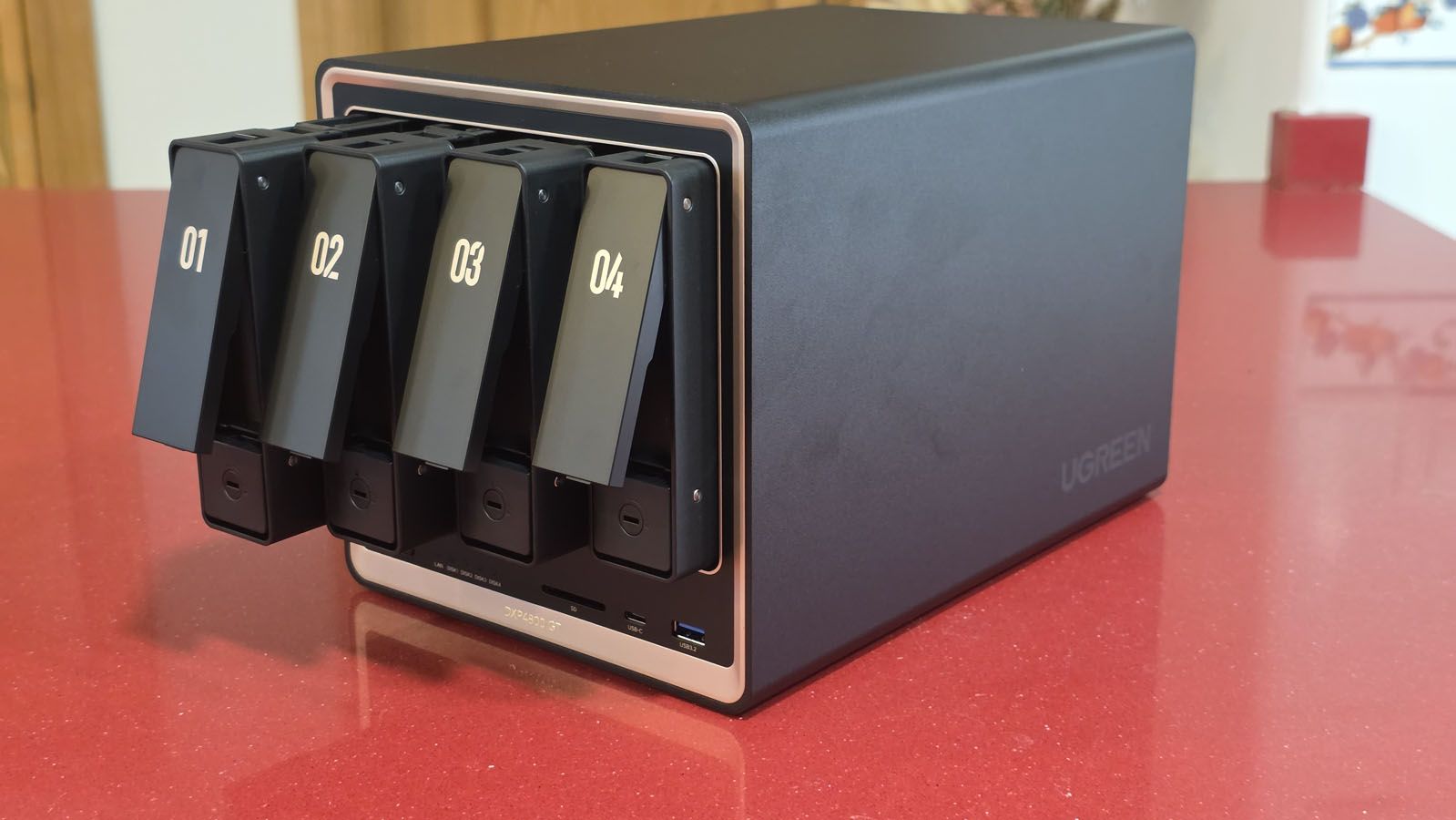 UGREEN DXP4800 GT | Foto HardZone
