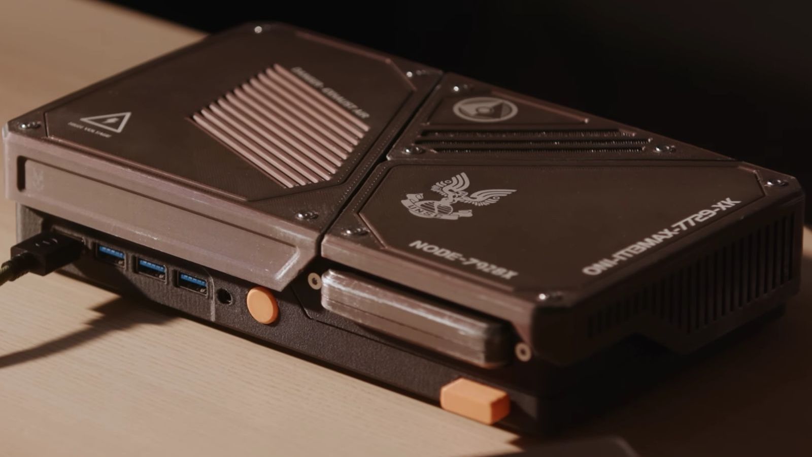 Una consola DIY de Halo apuesta por los cartuchos físicos con un curioso truco
