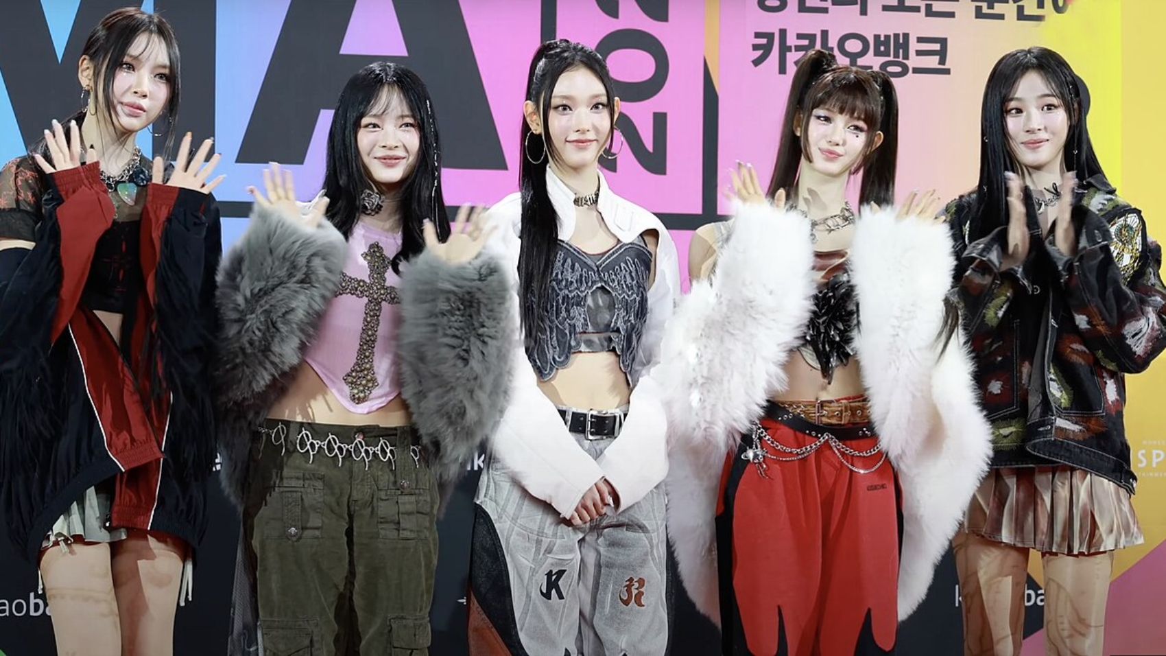 NewJeans_2023_MelonMusicAwards_composite