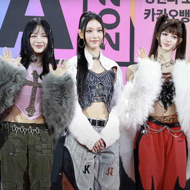 NewJeans_2023_MelonMusicAwards_composite